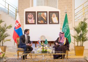 Saudi FM, Slovakian Defense Minister Sign Cooperation Agreement in Riyadh