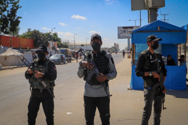 Hamas looking to incorporate its police and civil officials into new Gaza administration