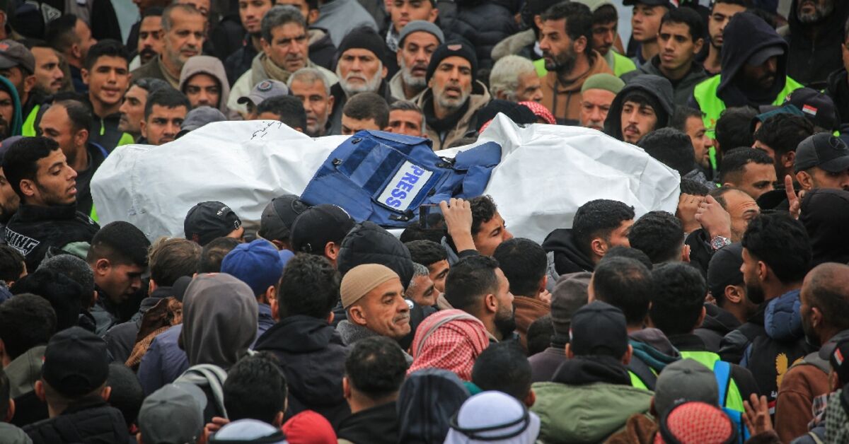 Gazans pay homage to Palestinian journalists killed by Israel