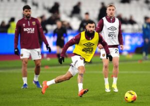 West Ham star turns down interest from Chelsea