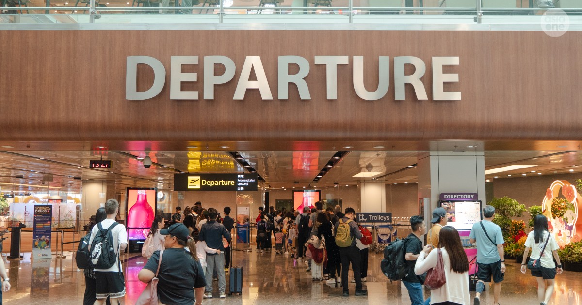 Singapore arranges flight to Oman for travellers affected by Middle East airspace closure, Singapore News