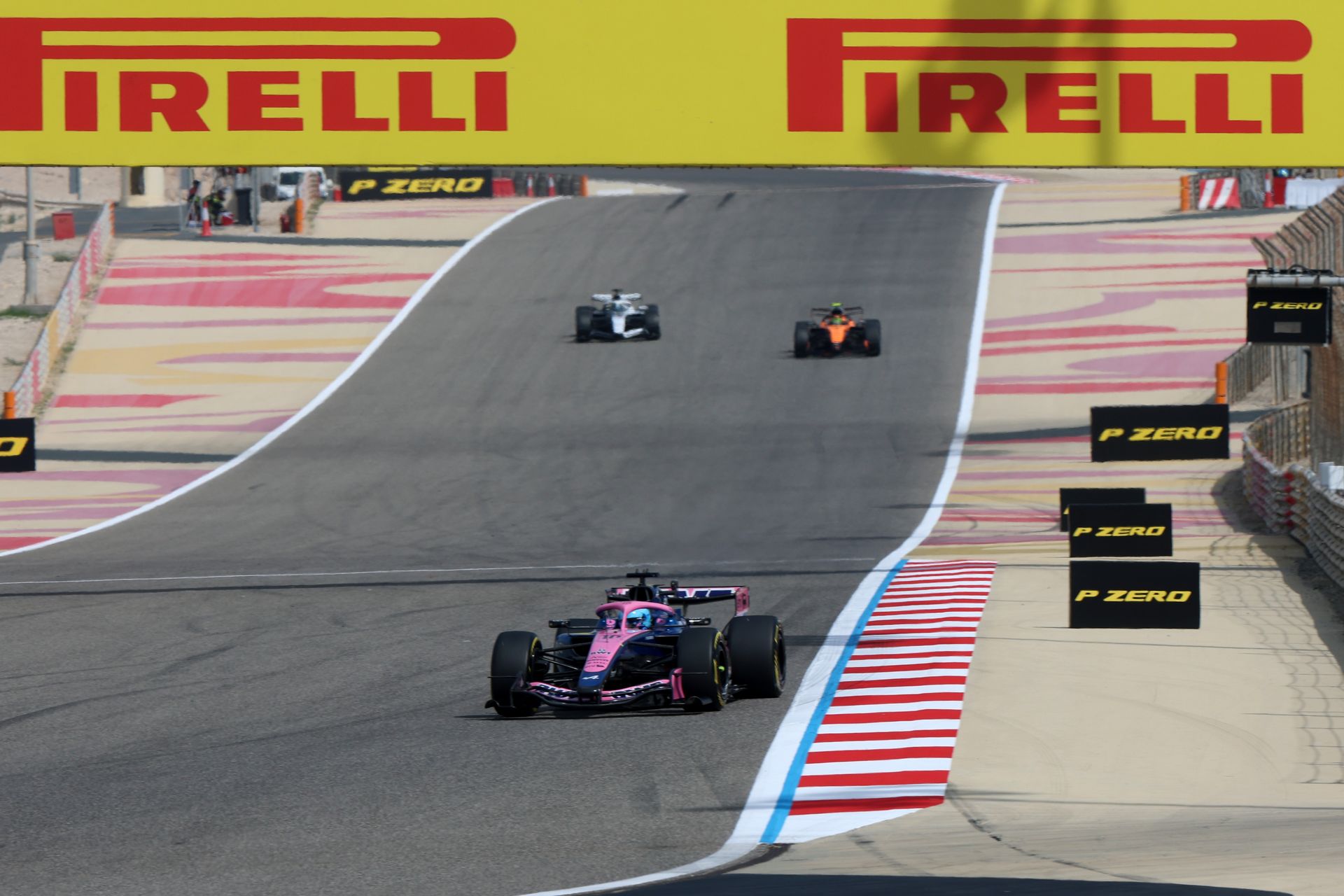 War threatens Gulf races as calendar could shrink to 22