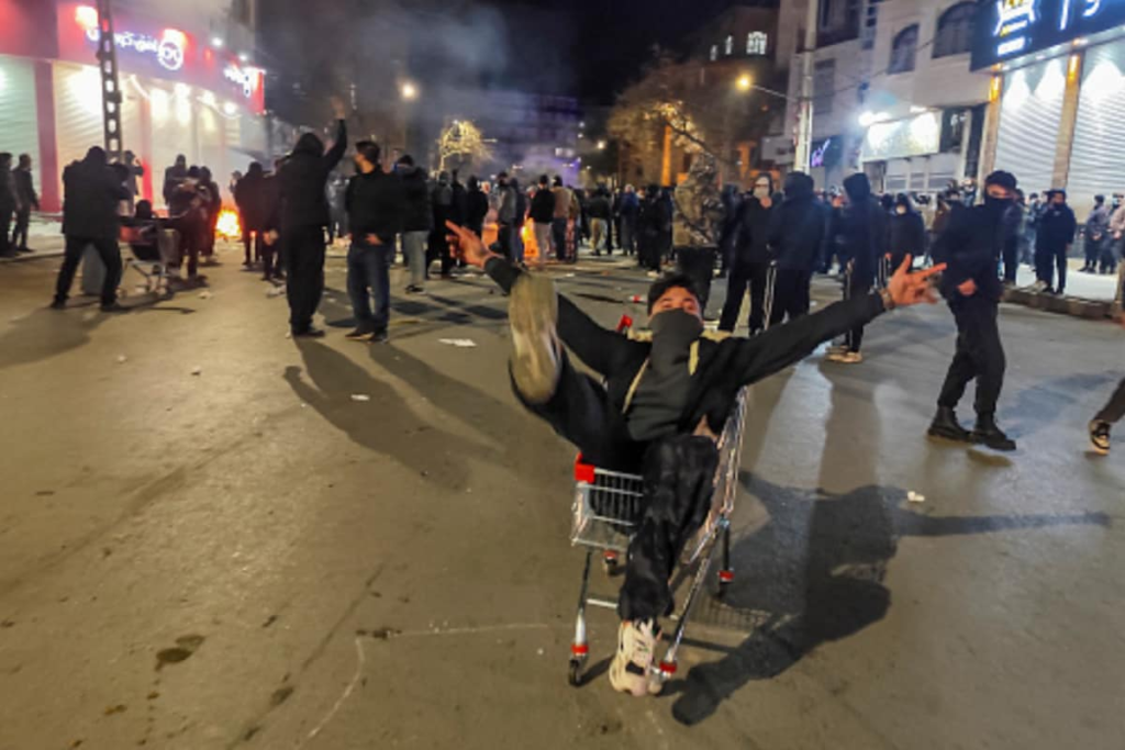 Turkey, Dubai Among Routes Hit As Spate Of Flight Cancellations Disrupt Iran Amid Protests