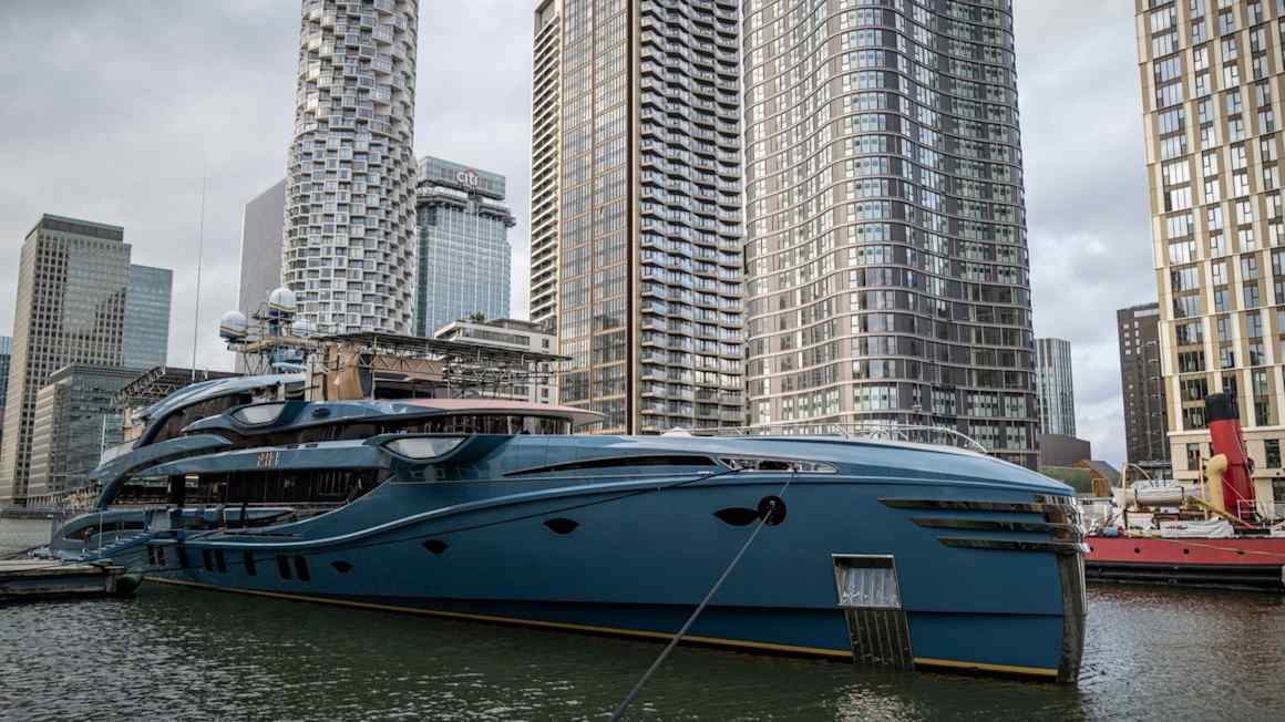 Impounded Russia-linked yachts lose €580mn in value