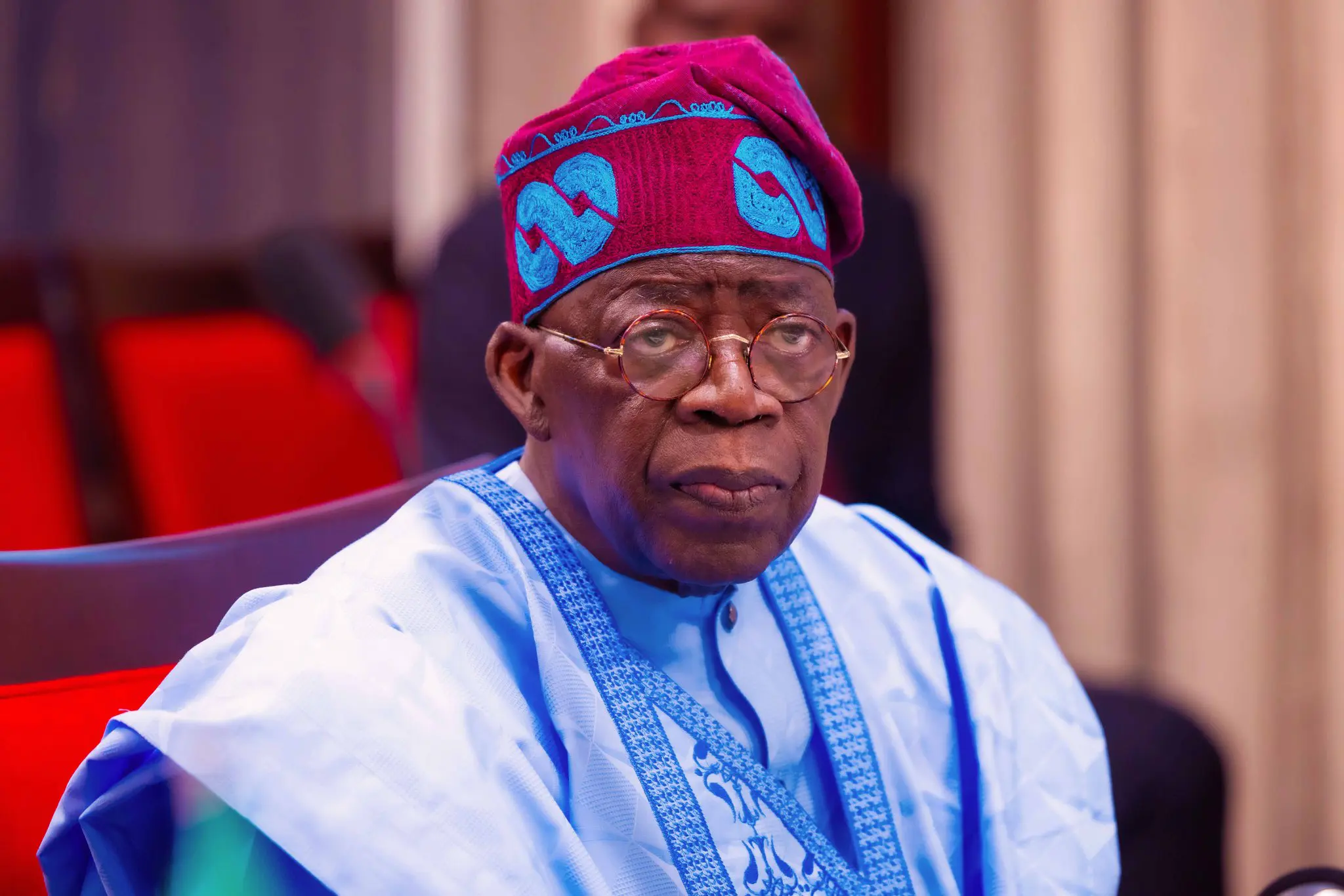 Breaking News: Tinubu Puts A Pause On FAAN Cashless Policy 