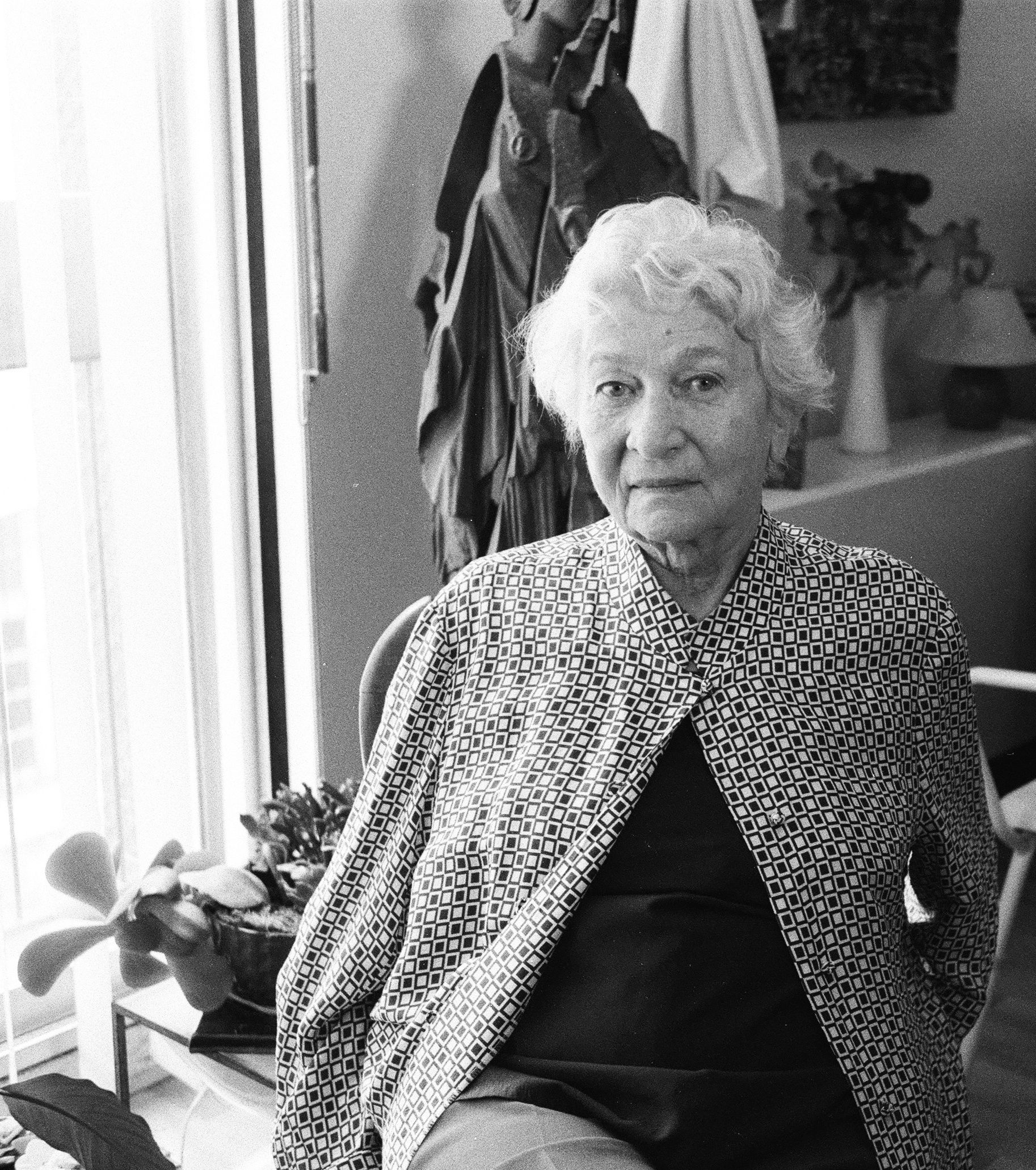 Éliane Radigue, Minimalist and Musique Concrète Innovator, Dies at 94