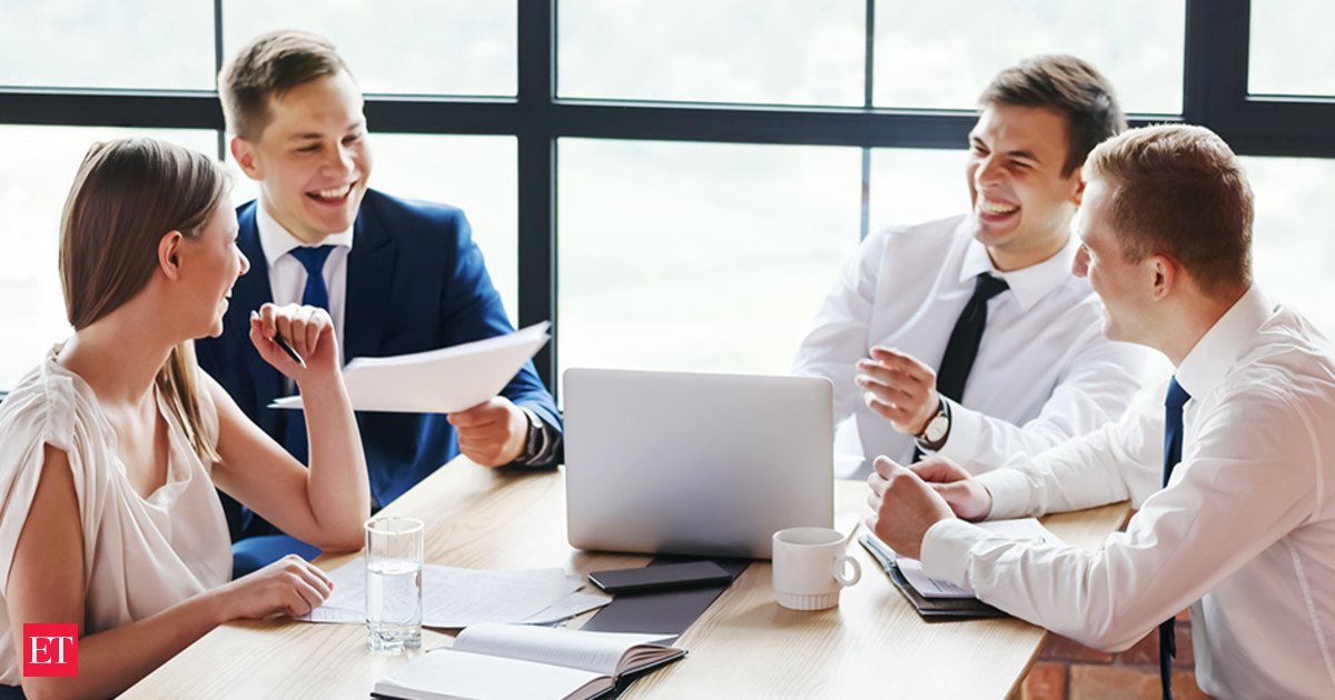 One-day notice after bonus pay — fair game or bad move? Employee’s question triggers strong reactions