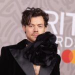 Harry Styles Set to Host and Play SNL