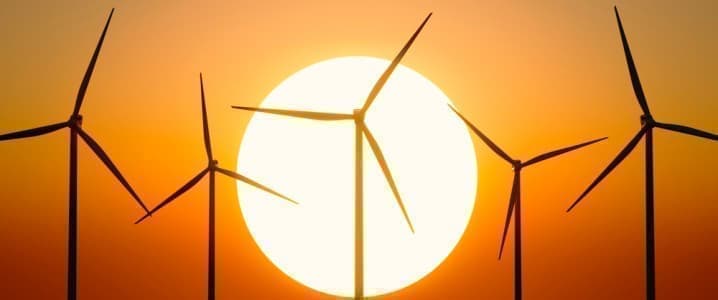 Iowa’s Wind Boom Stalls as Politics Clashes With Power Prices