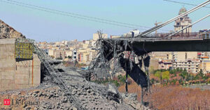 Tehran hits gas plant in UAE, Kuwait oil refinery