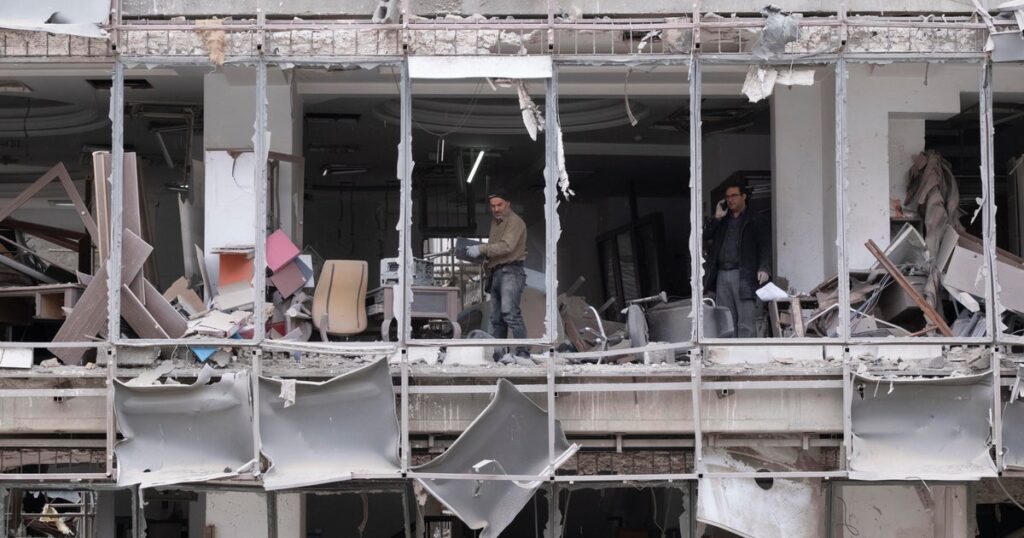 U.S. death toll in Iran war rises to 6 as Trump warns of long campaign