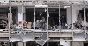 U.S. death toll in Iran war rises to 6 as Trump warns of long campaign