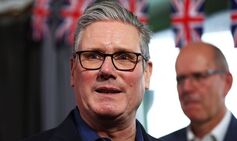 Politics LIVE: ‘Weak’ Keir Starmer on the brink as top Labour figure issues dire warning