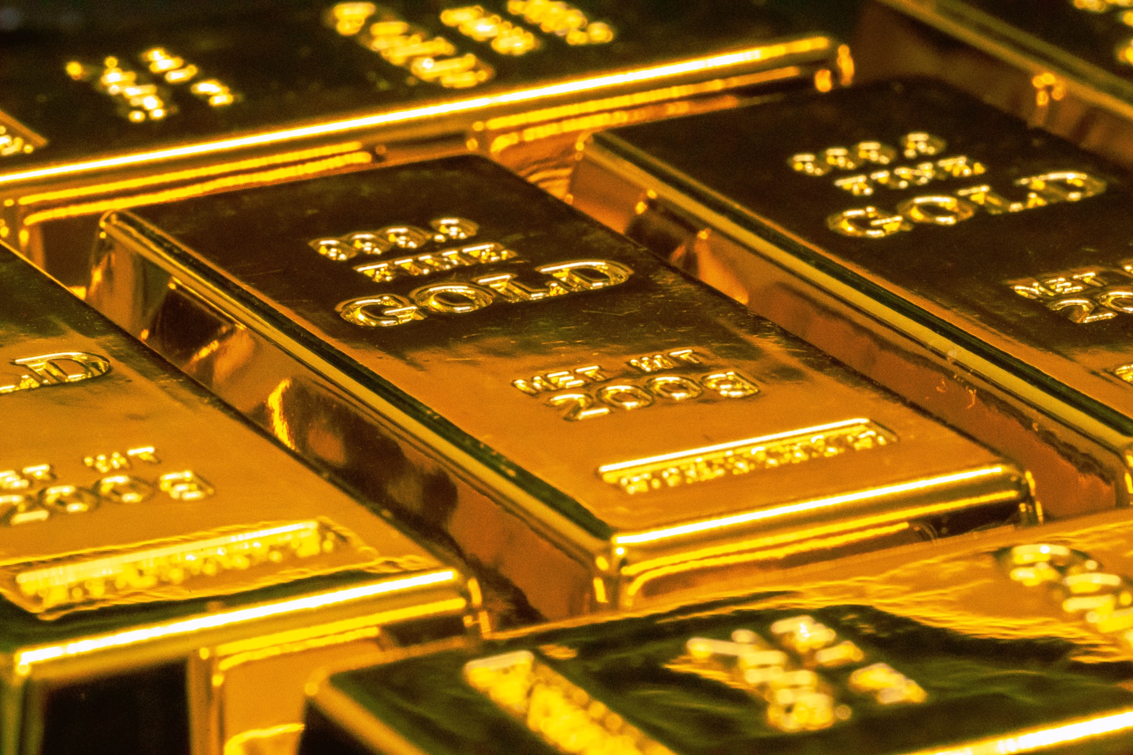 Global institutions raise gold price forecasts to record highs