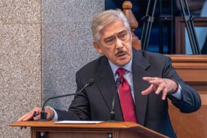 Senators dismiss leadership change rumors