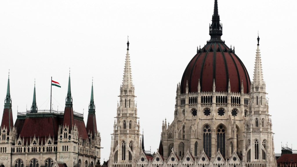 Top Hungary news: poll bombshell, leaked transcripts – 8 April, 2026