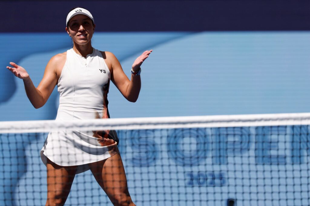 Jessica Pegula’s Sister Kelly Can’t Hide Her Excitement After American Lifts Dubai Trophy