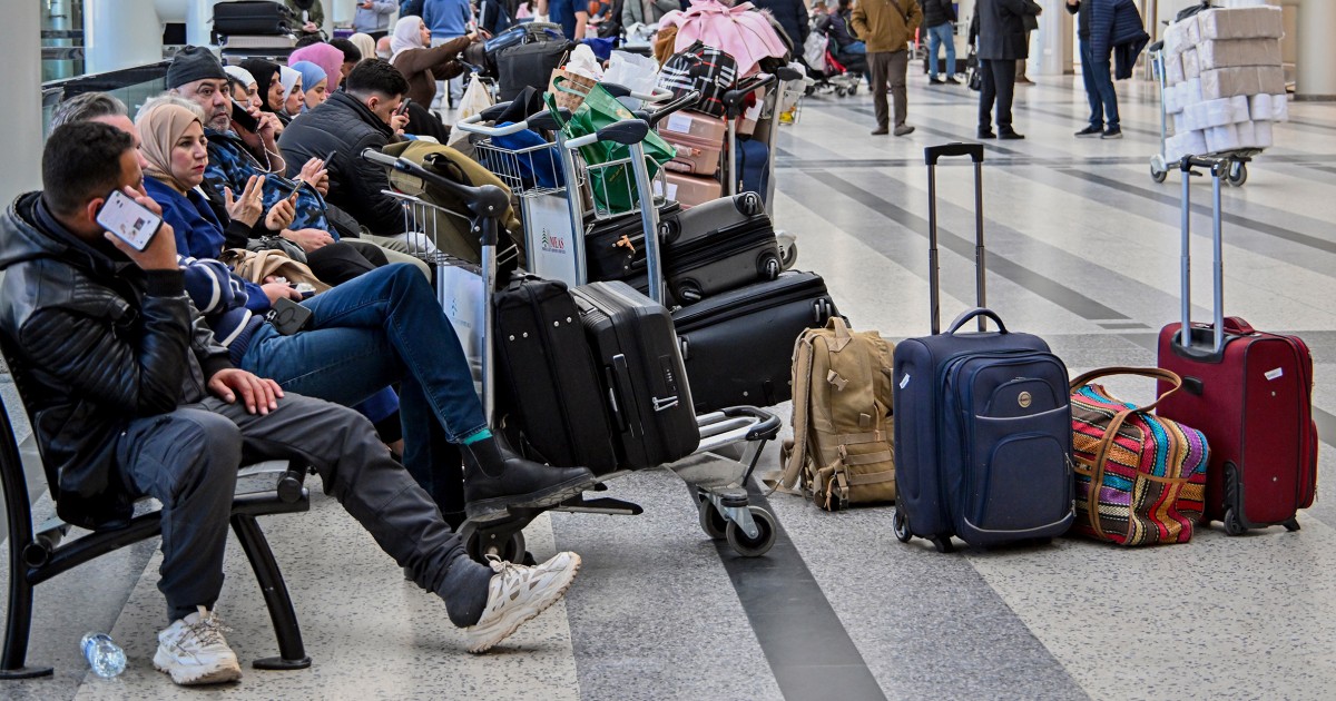 Trump administration under fire as thousands of Americans are stranded in war zone