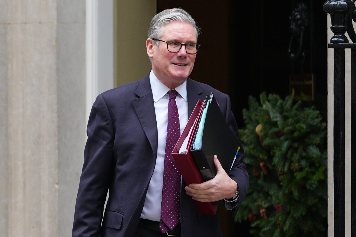 FTSE 100 Live: Bonds in focus as Starmer’s leadership on brink