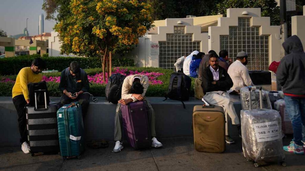 Americans stranded in UAE vent anger at lack of US government support