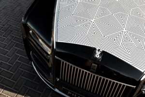 One-off Rolls-Royce Phantom Arabesque Debut With World’s First Laser-engraved Bonnet