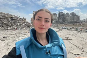 Diwan Bookstore Hosts Anniversary Event for Plestia Al-Aqad’s “The Eyes of Gaza”