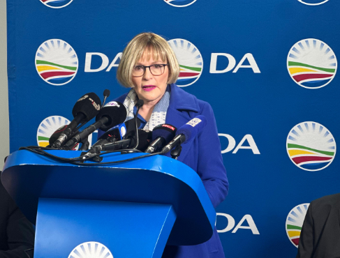 Resist pull of race-based politics, warns Helen Zille