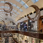 Dubai’s luxury stores take a hit as the Mideast war drags on