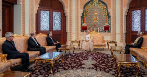 Iran’s Araqchi discusses efforts to end war and Hormuz security with Oman