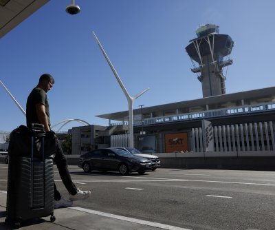 FAA accepting bids for AI system to assist air traffic controllers