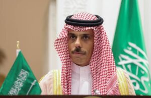 Saudi FM Meets Canadian Counterpart in France