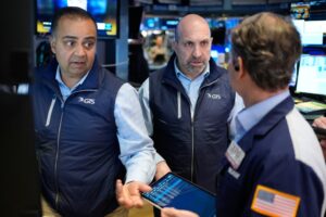Asian shares fall and oil climbs on Iran war uncertainties