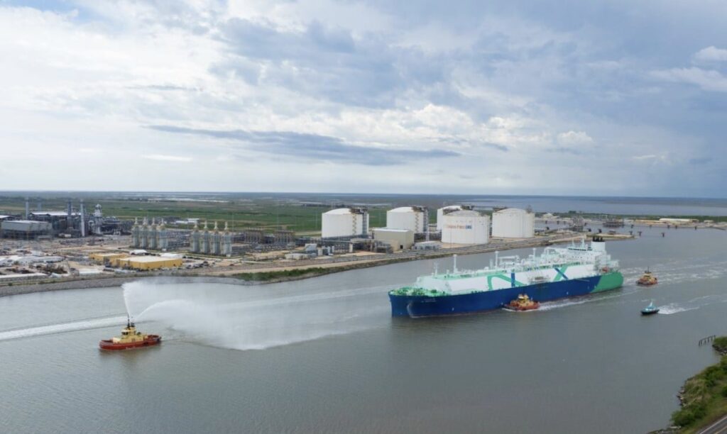 QatarEnergy and ExxonMobil’s $10B US project exports first LNG cargo