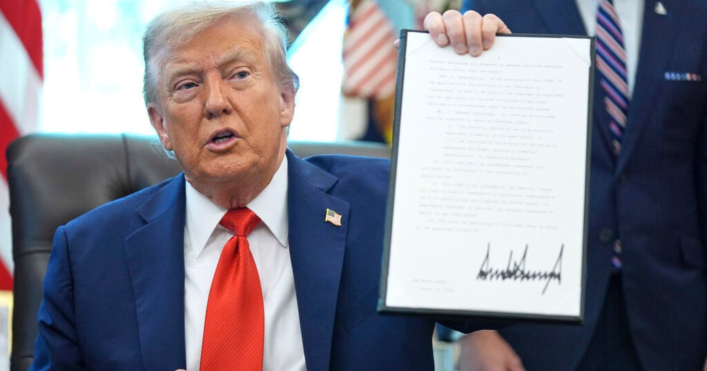 DOJ moves to drop charges against man who burned American flag outside White House