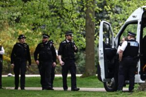 4 People Injured In ‘Indiscriminate’ Drive-By Shooting In South London; 1 Critical