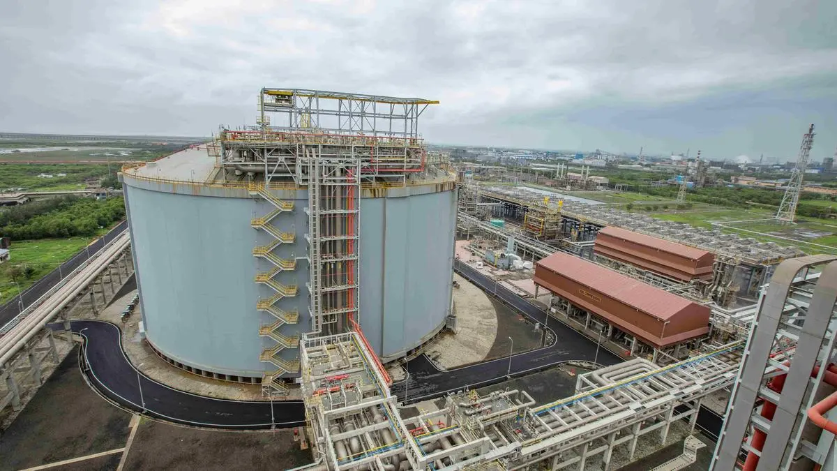 Petronet LNG sees no clarity on Qatar supply for June