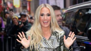 Carrie Underwood melts hearts as she announces new family arrival