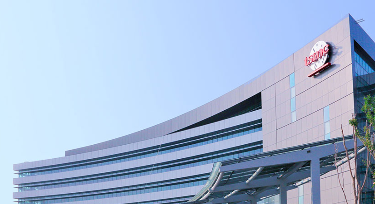 TSMC Exec says ASML €350 million lithography tool too expensive, no purchase planned