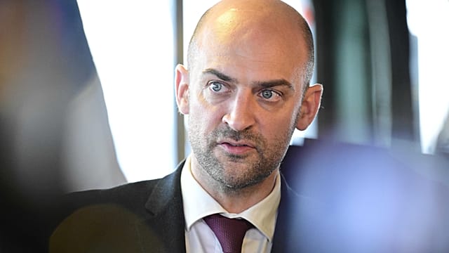 French FM and UN peacekeeping chief discuss CAR peace initiatives