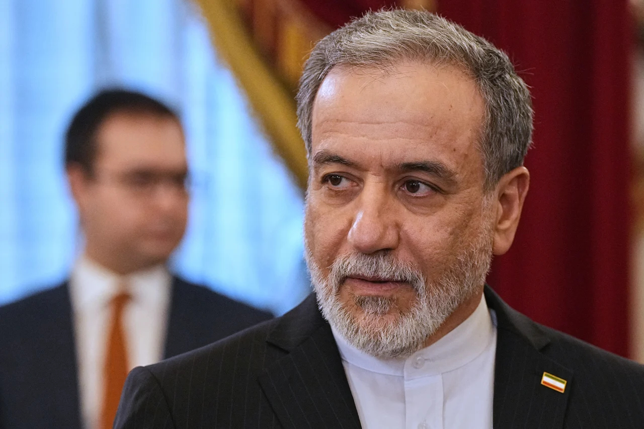 Iran’s foreign minister demands release of citizens detained by Kuwait