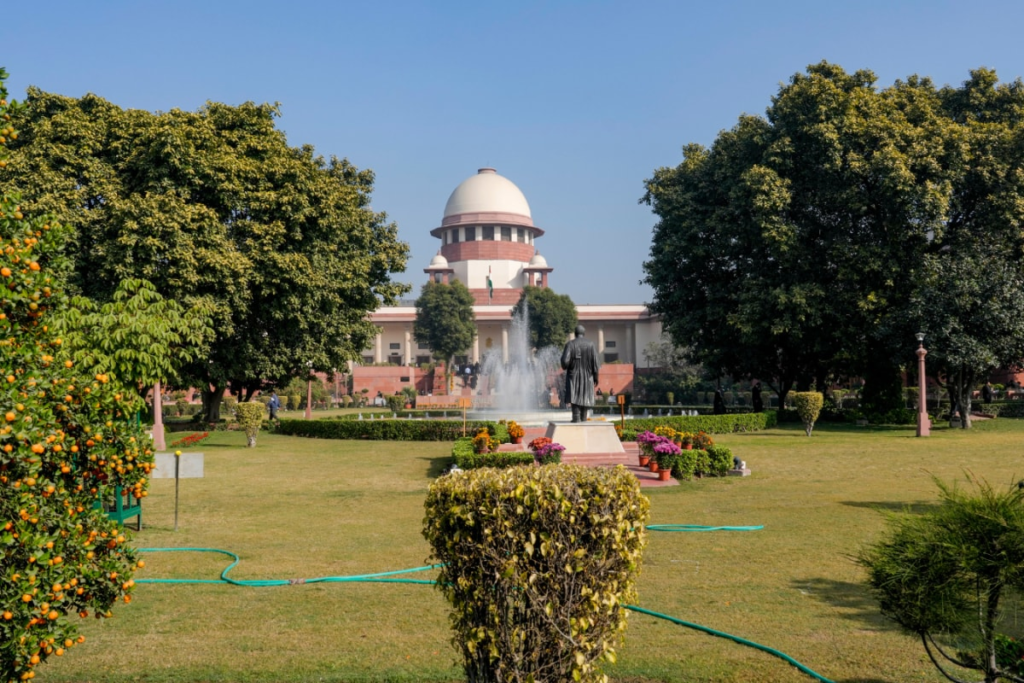 SC Directs Dubai-Based Indian To Approach Embassy Over Travel Ban Issue