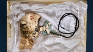 How a physician’s DIY device helped Americans summit Everest