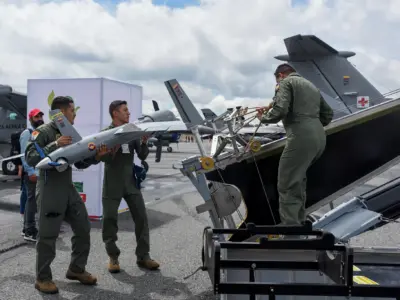 The technological transformation of Colombia’s armed conflict