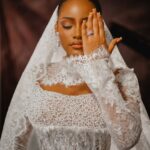Versatile, Regal and Breathtaking! This White Wedding Look Guarantees Bridal Perfection