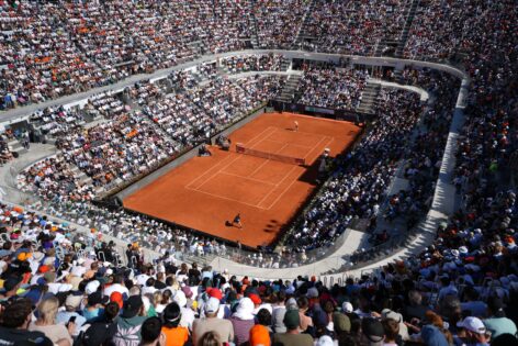WATCH: Bizarre Moment Forces Unexpected Delay During Italian Open Match