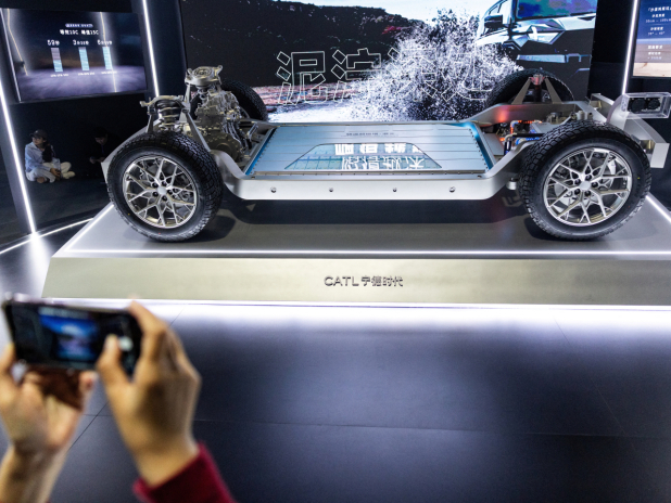 CATL prices shares at low end of range at HK$628