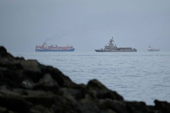 Ir@n Threatens America to Block Bab al-Mandeb After Strait of Hormuz