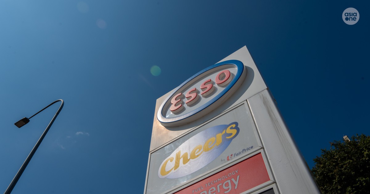 Petrol charges fall for 2nd consecutive day as Caltex, Esso, Sinopec drop prices; Caltex raises diesel by 20 cents, Money News