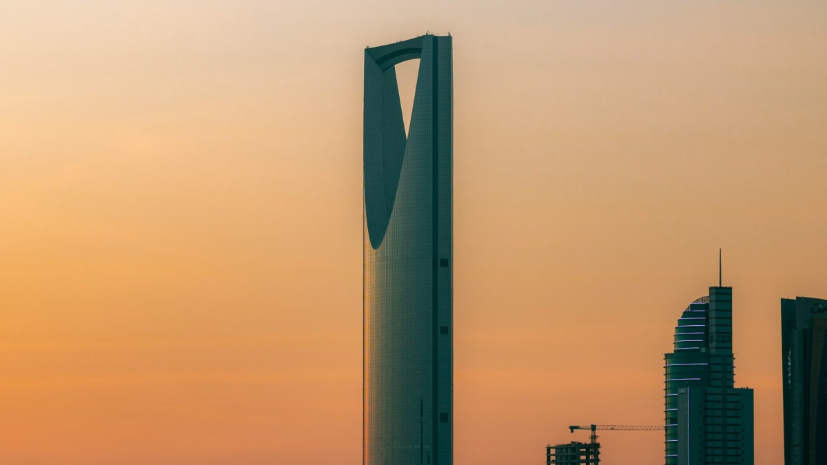 Saudi Aramco Looks to Raise $10 Billion from Real Estate Asset Deal