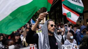Threatened with bombs, almost pushed down stairs: UK Jewish students testify about antisemitism